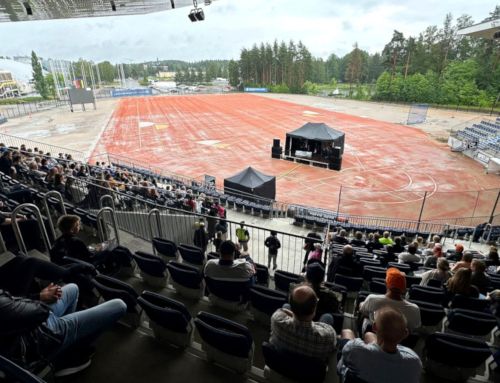 Pesäpallostadionilla julistettiin sanomaa Jeesuksesta
