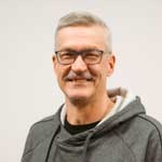 Pastori Jukka Mononen